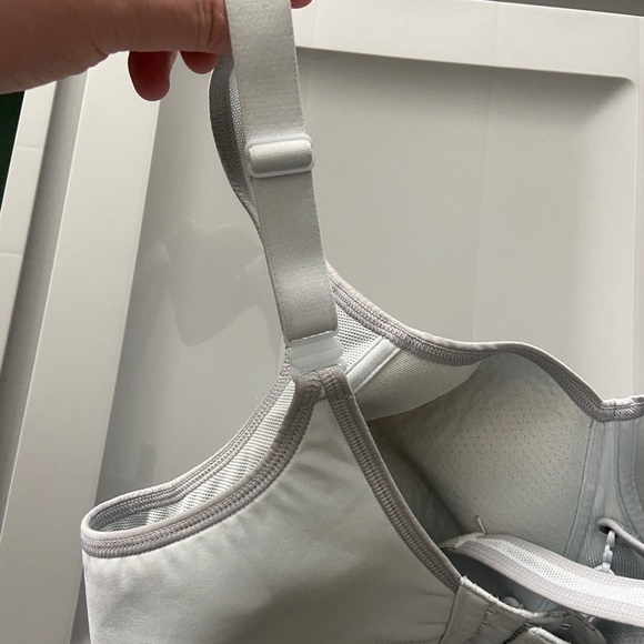 Vanity Fair Sports Bra - Picture 3 of 5